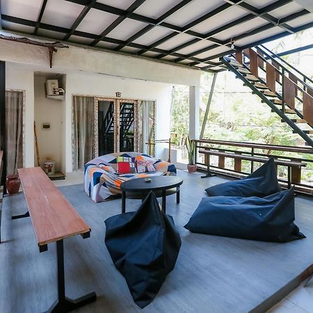 Отель Gili House Гили Траванган Экстерьер фото